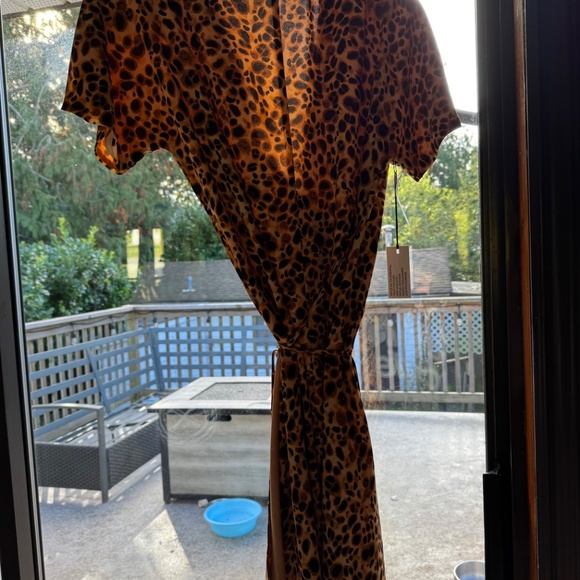 Aritzia dress - Picture 3 of 4